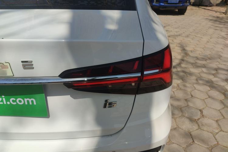 Used Roewe i5 2021 1.5L CVT Platinum Edition Exterior 2