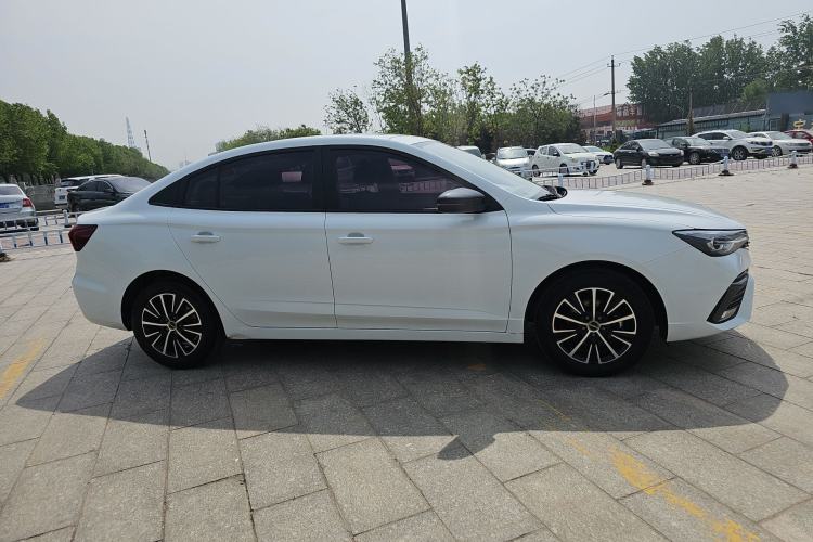 Used Roewe i5 2021 1.5L CVT Platinum Edition Exterior 2