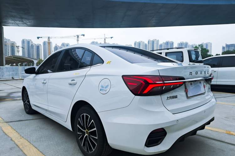 Used Roewe i5 2021 1.5L Manual Diamond Edition Exterior 3