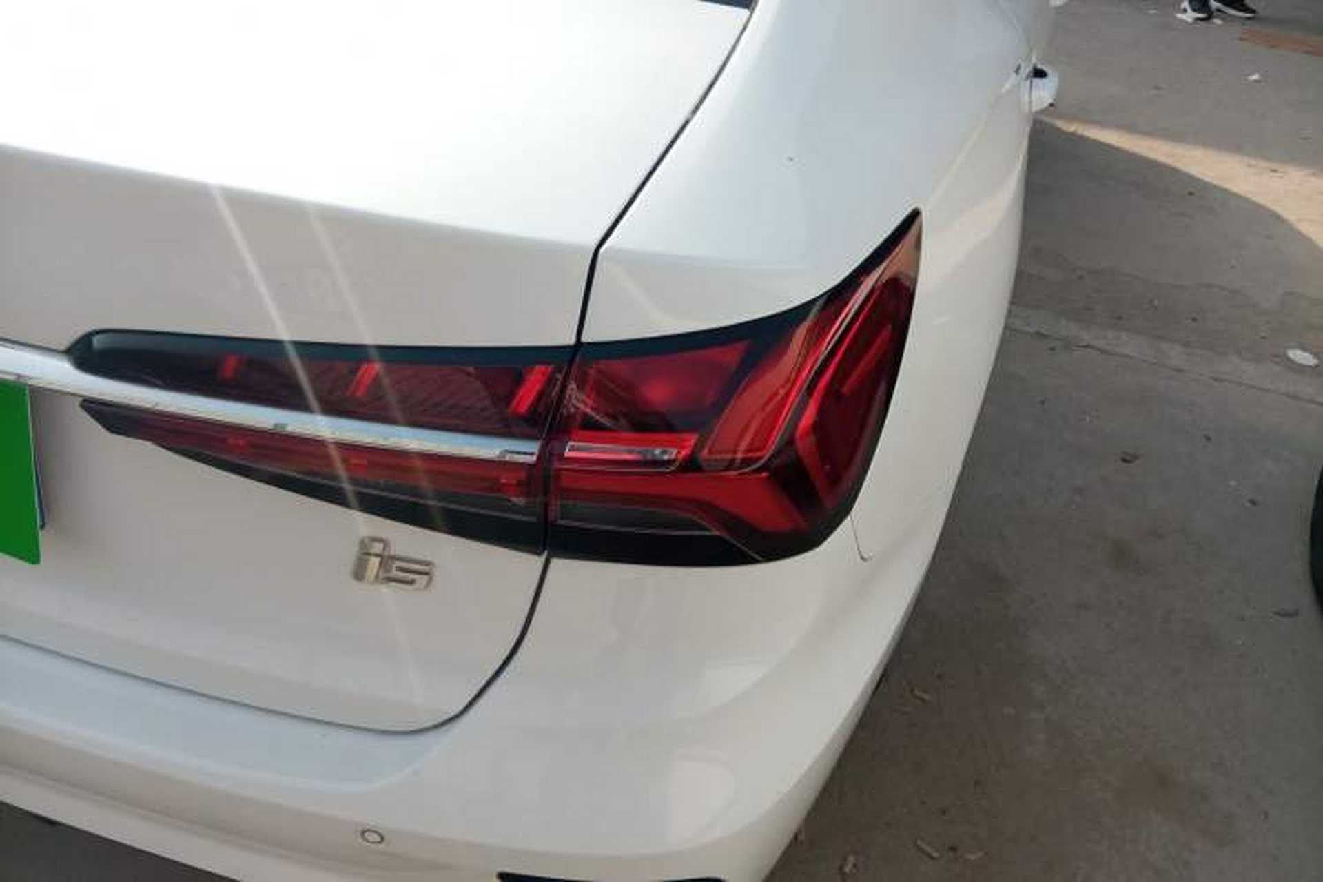 Used Roewe i5 2021 1.5L Manual Platinum Edition Exterior 3