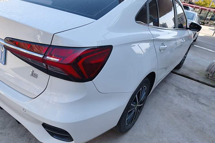 Used Roewe i5 2021 1.5L CVT Assurance Edition Exterior 3