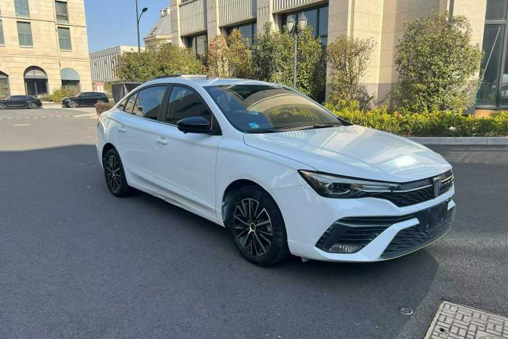 Used Roewe i5 2021 Revised Version 1.5L CVT Diamond Edition Exterior 4