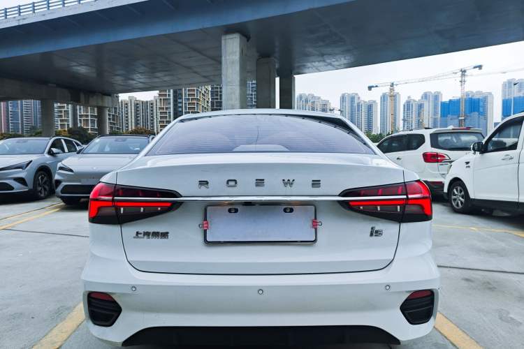 Used Roewe i5 2021 1.5L Manual Diamond Edition Exterior 4