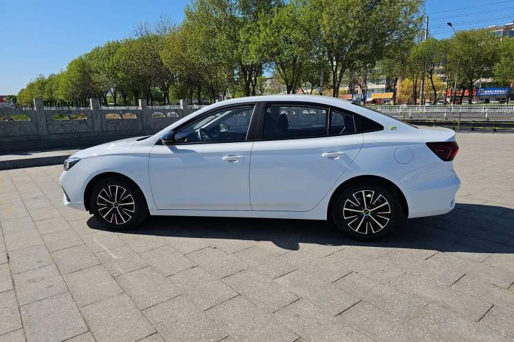 Used Roewe i5 2021 1.5L CVT Platinum Edition Exterior 4