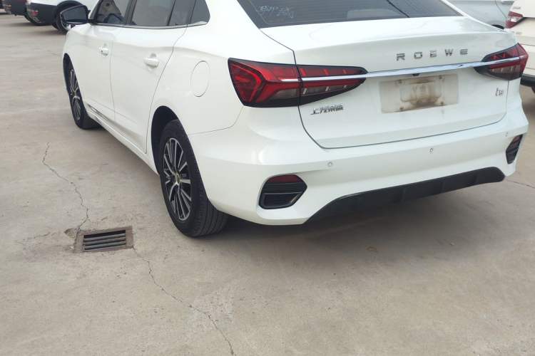 Used Roewe i5 2021 1.5L Manual Diamond Edition Exterior 4