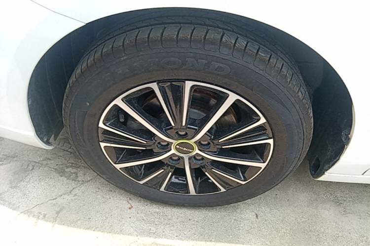 Used Roewe i5 2021 1.5L CVT Platinum Edition Exterior 4