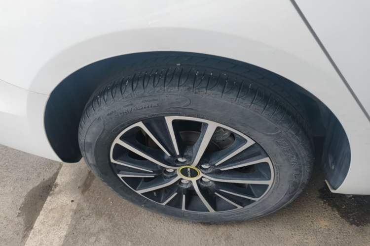 Used Roewe i5 2021 1.5L CVT Platinum Edition Exterior 5
