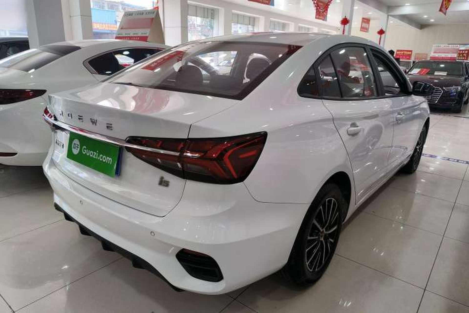 Used Roewe i5 2021 1.5L CVT Platinum Edition Exterior 5
