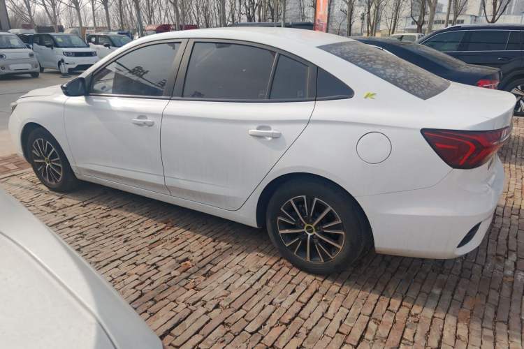 Used Roewe i5 2021 1.5L CVT Platinum Edition Exterior 5