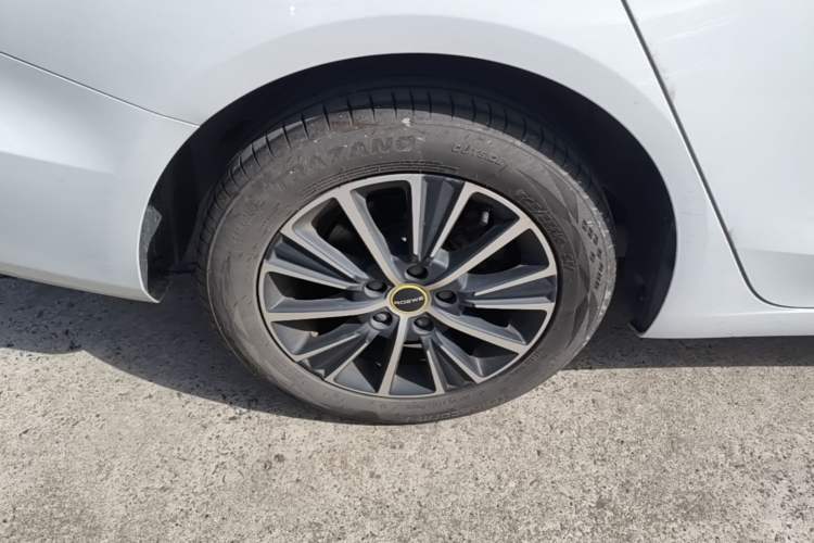 Used Roewe i5 2021 1.5L CVT Diamond Edition Exterior 5
