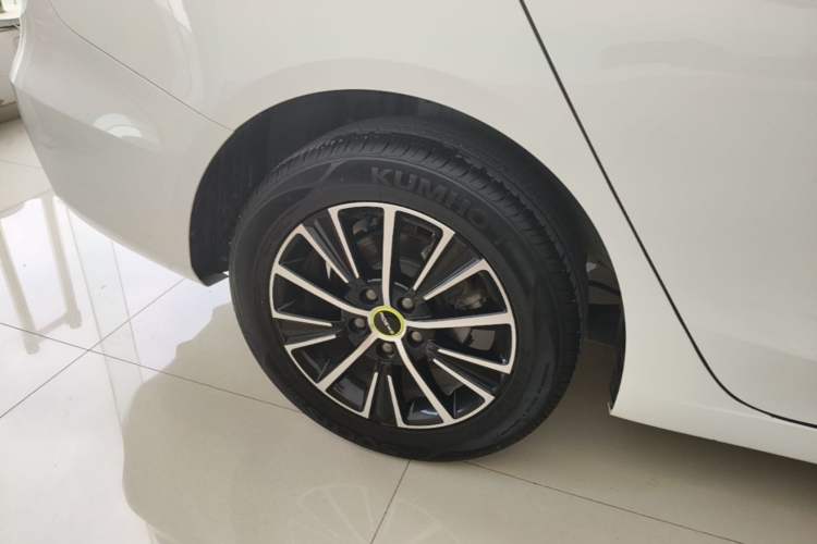 Used Roewe i5 2021 Revised Version 1.5L CVT Diamond Edition Exterior 5