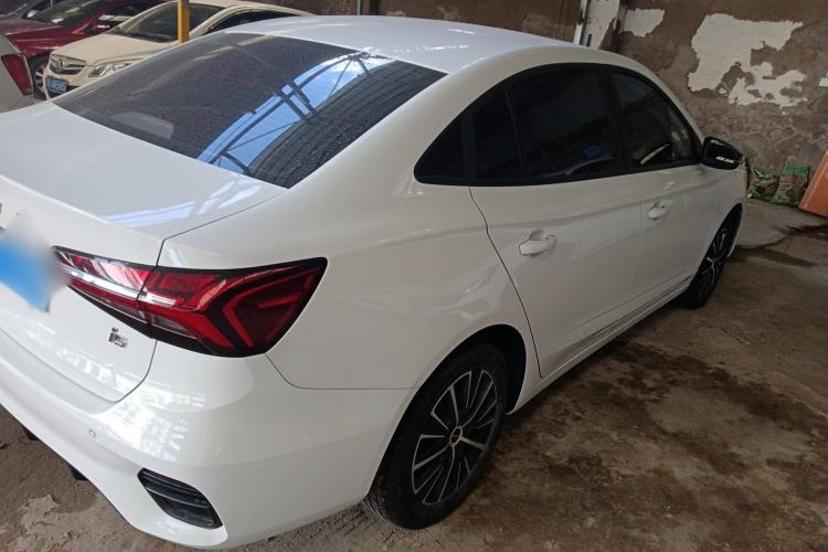 Used Roewe i5 2021 1.5L CVT Platinum Edition Exterior 5