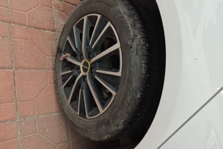 Used Roewe i5 2021 1.5L CVT Platinum Edition Exterior 5