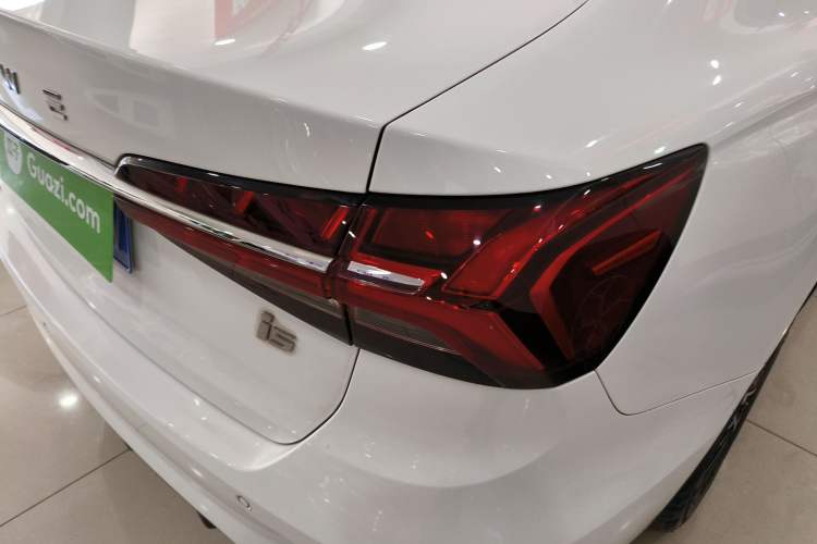Used Roewe i5 2021 1.5L CVT Platinum Edition Exterior 6