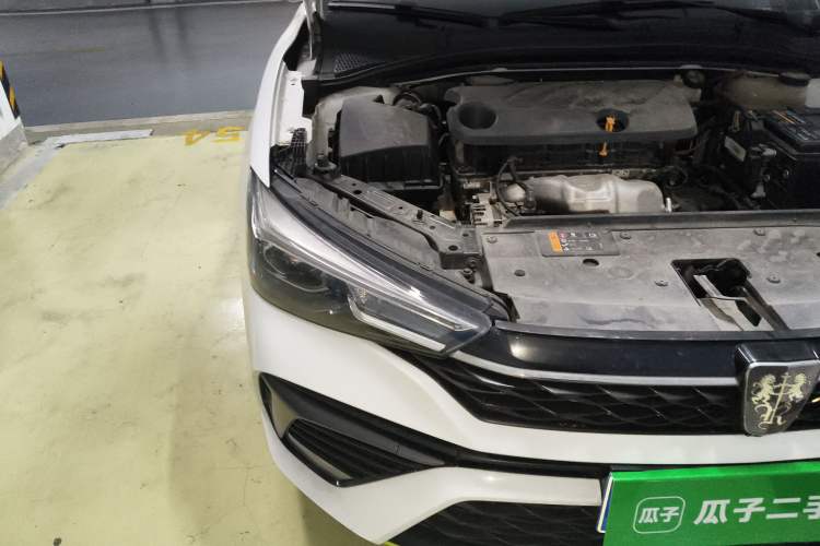 Used Roewe i5 2021 Revised Version 1.5L CVT Diamond Edition Exterior 6