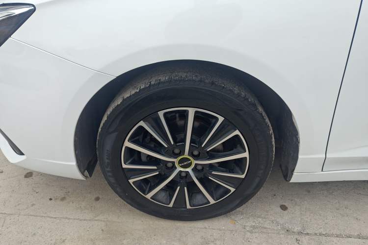 Used Roewe i5 2021 Revised Version 1.5L CVT Diamond Edition Exterior 7