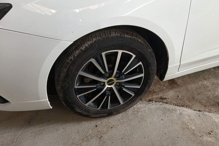Used Roewe i5 2021 1.5L CVT Platinum Edition Exterior 7
