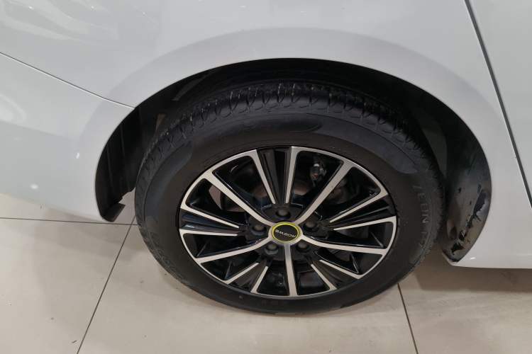 Used Roewe i5 2021 1.5L CVT Platinum Edition Exterior 8