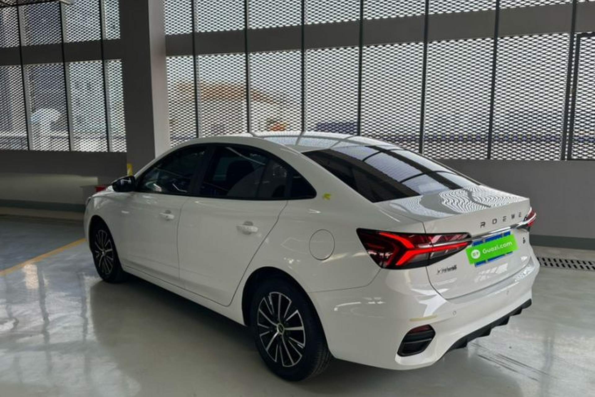 Used Roewe i5 2021 1.5L CVT Platinum Edition Exterior 9