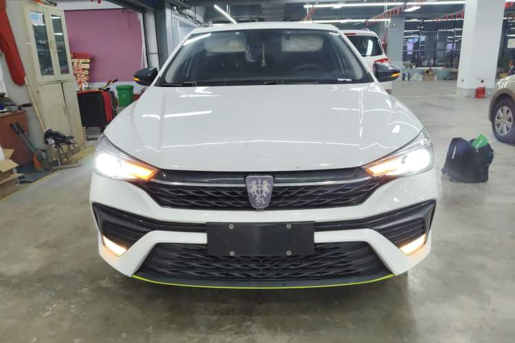 Used Roewe i5 2021 1.5L Manual Platinum Edition Front