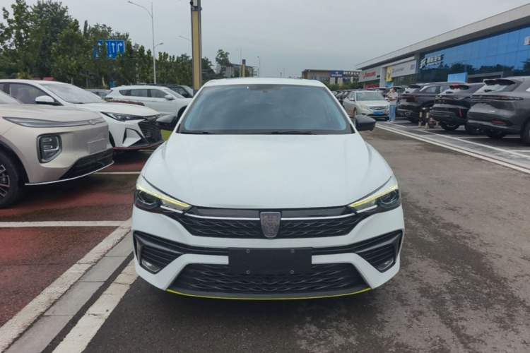 Used Roewe i5 2021 1.5L CVT Diamond Edition Front