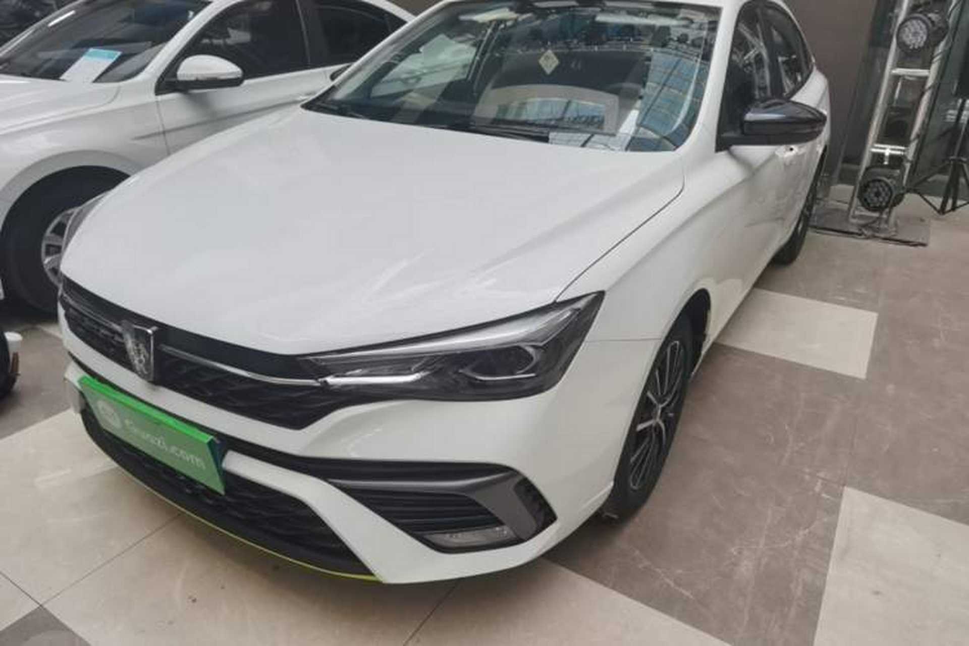Used Roewe i5 2021 1.5L Manual Platinum Edition Front Left 45 Deg
