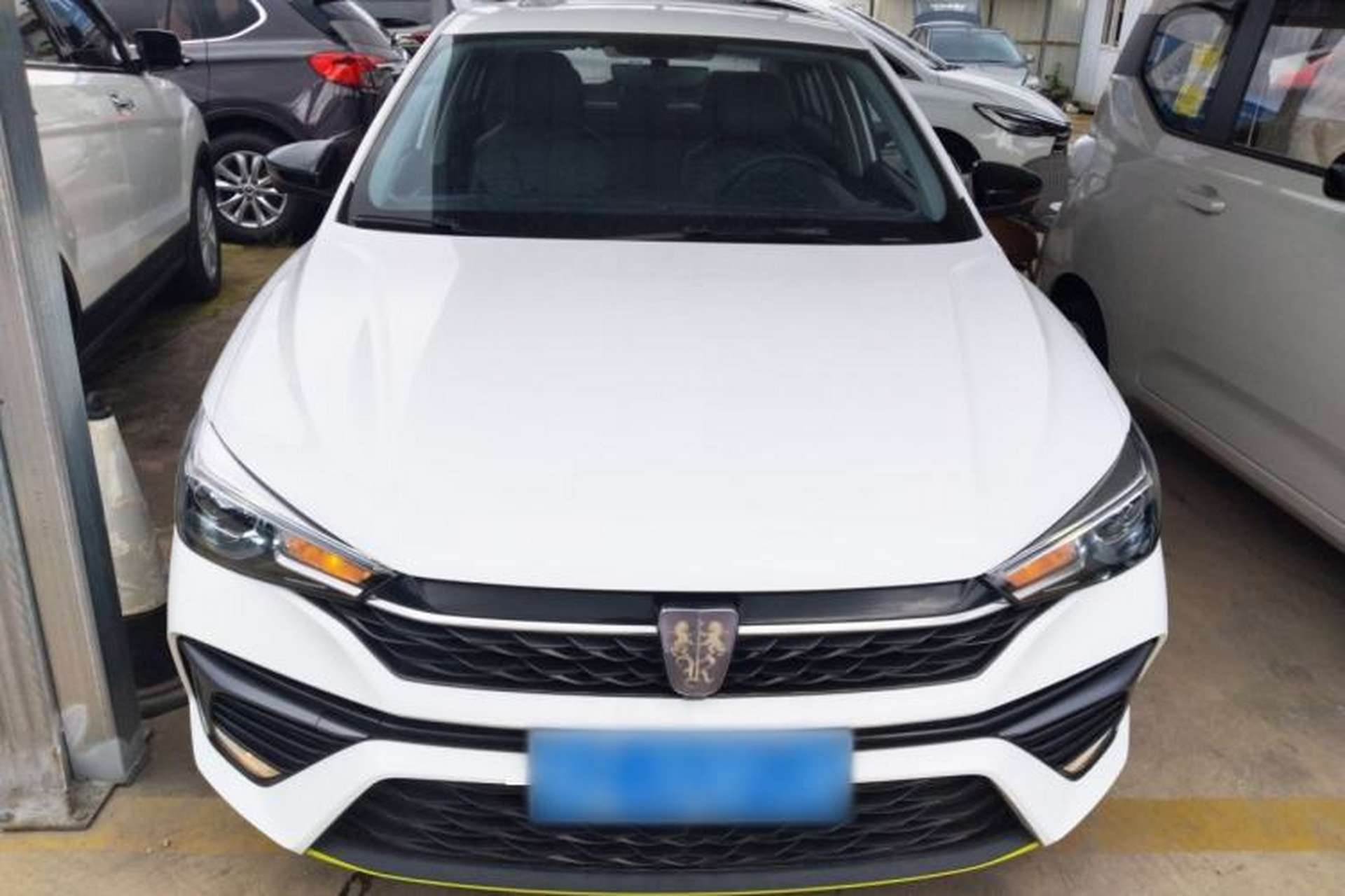 Used Roewe i5 2021 Revised Version 1.5L CVT Diamond Edition Front