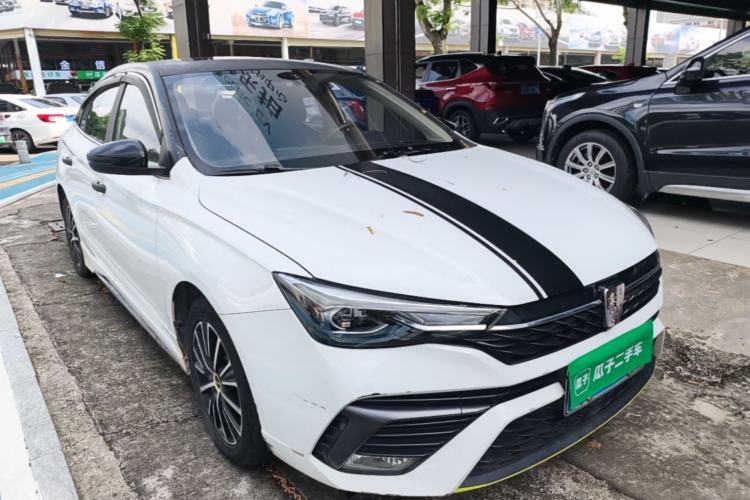 Used Roewe i5 2021 1.5L Manual Diamond Edition Front Right 45 Deg
