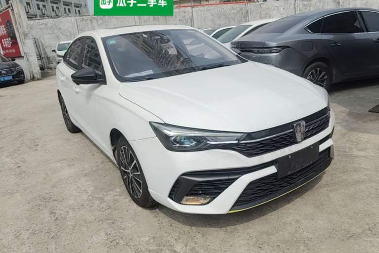 Used Roewe i5 2021 Revised Version 1.5L CVT Diamond Edition Front Right 45 Deg