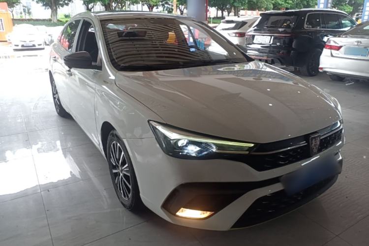 Used Roewe i5 2021 Revised Version 1.5L CVT Diamond Edition Front Right 45 Deg