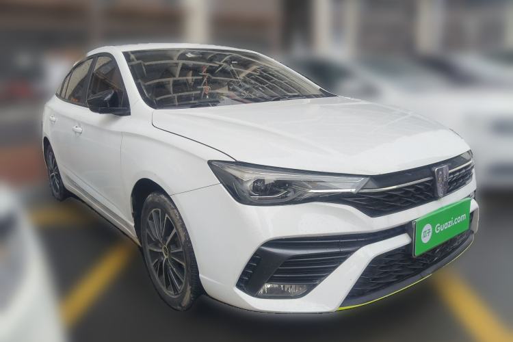 Used Roewe i5 2021 1.5L Manual Platinum Edition Front Right 45 Deg