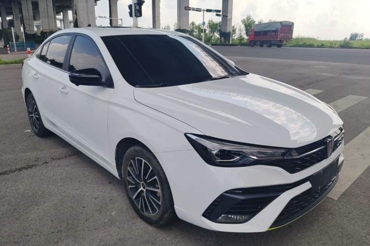 Used Roewe i5 2021 Revised Version 1.5L CVT Diamond Edition Front Right 45 Deg