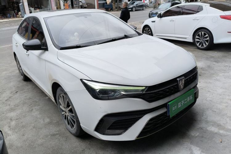 Used Roewe i5 2021 Revised Version 1.5L CVT Diamond Edition Front Right 45 Deg