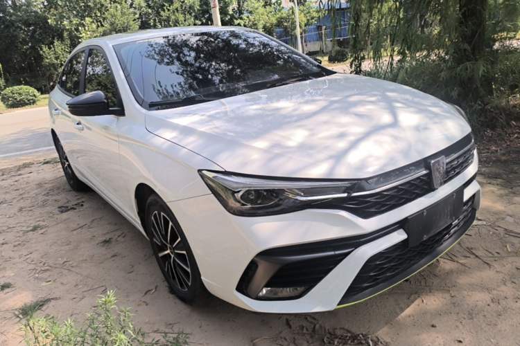 Used Roewe i5 2021 1.5L CVT Platinum Edition Front Right 45 Deg