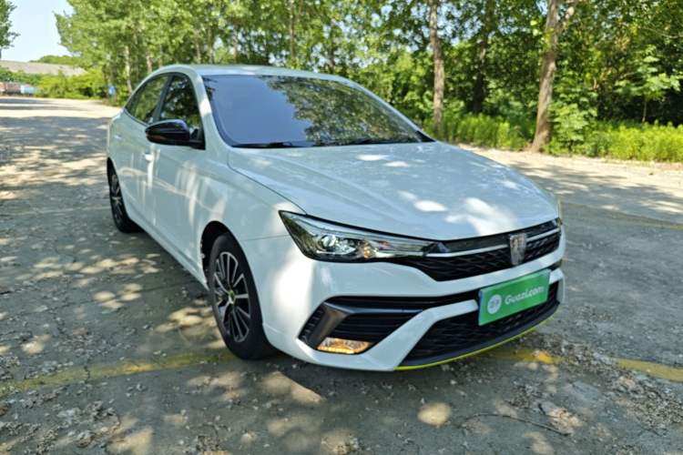 Used Roewe i5 2021 1.5L CVT Platinum Edition Front Right 45 Deg