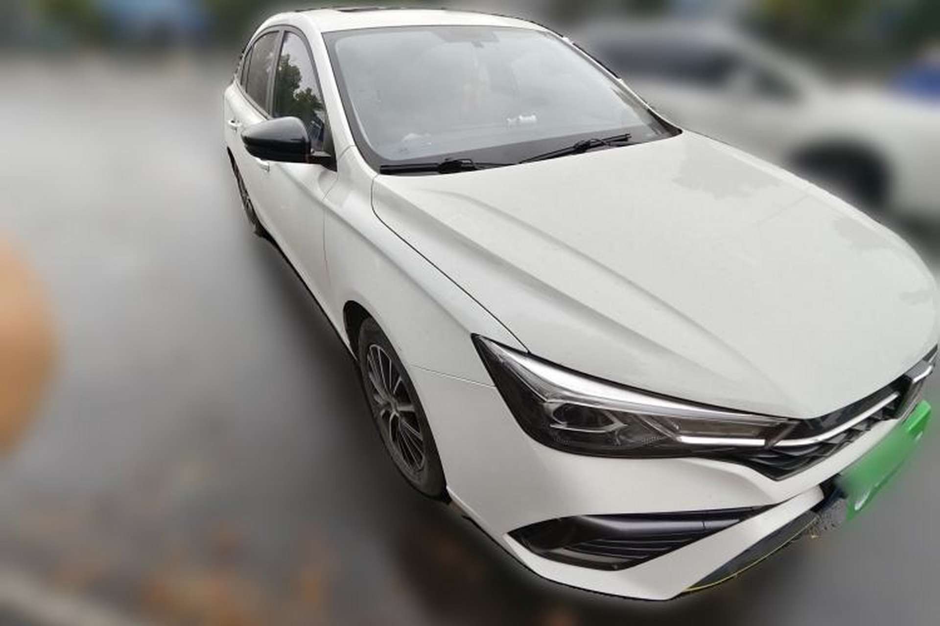 Used Roewe i5 2021 1.5L CVT Platinum Edition Front Right 45 Deg