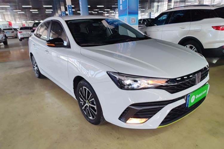 Used Roewe i5 2021 1.5L Manual Platinum Edition Front Right 45 Deg