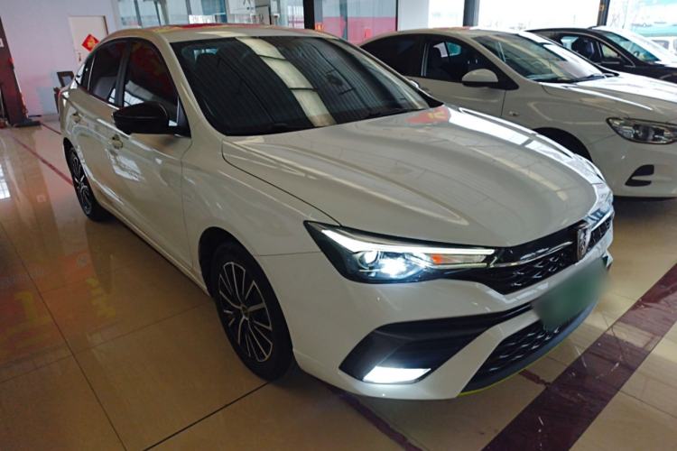 Used Roewe i5 2021 Revised Version 1.5L CVT Diamond Edition Front Right 45 Deg