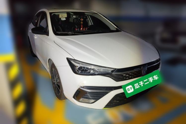 Used Roewe i5 2021 1.5L CVT Platinum Edition Front Right 45 Deg