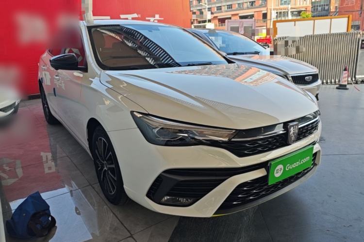 Used Roewe i5 2021 Revised Version 1.5L CVT Diamond Edition Front Right 45 Deg
