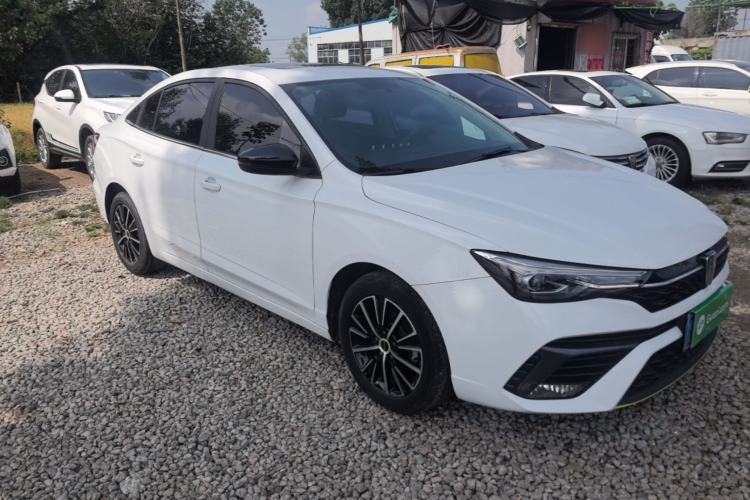 Used Roewe i5 2021 1.5L Manual Diamond Edition Front Right 45 Deg