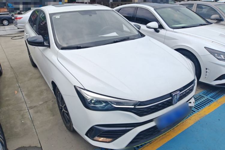 Used Roewe i5 2021 1.5L Manual Diamond Edition Front Right 45 Deg