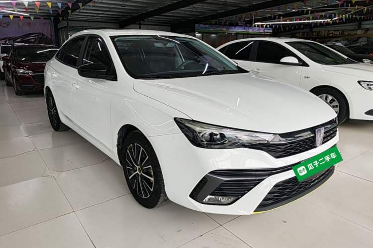 Used Roewe i5 2021 1.5L CVT Platinum Edition Front Right 45 Deg