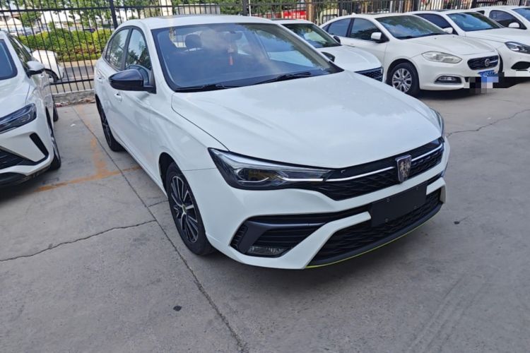 Used Roewe i5 2021 1.5L CVT Platinum Edition Front Right 45 Deg