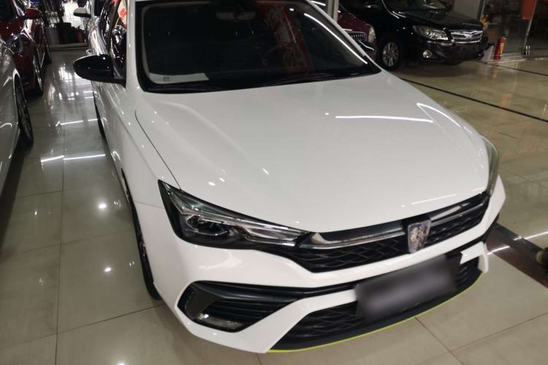 Used Roewe i5 2021 1.5L Manual Platinum Edition Front Right 45 Deg