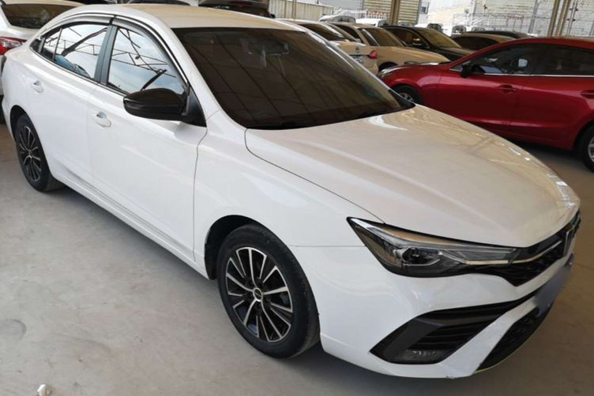 Used Roewe i5 2021 1.5L Manual Platinum Edition Front Right 45 Deg