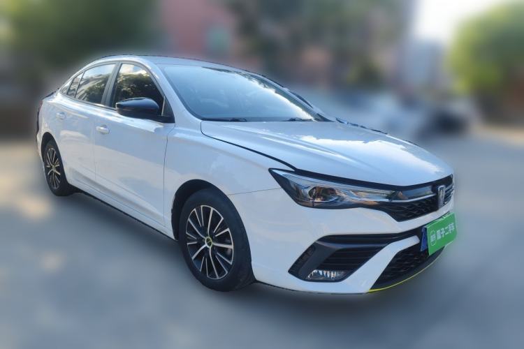 Used Roewe i5 2021 1.5L Manual Platinum Edition Front Right 45 Deg