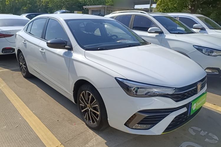 Used Roewe i5 2021 1.5L Manual Platinum Edition Front Right 45 Deg