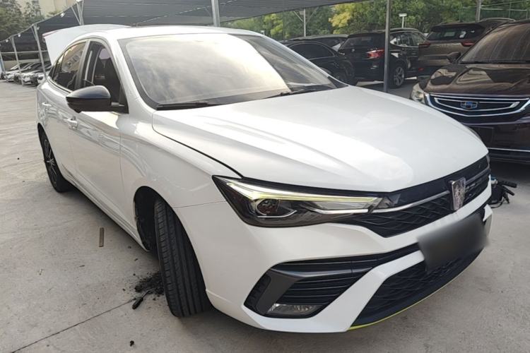 Used Roewe i5 2021 1.5L CVT Diamond Edition Front Right 45 Deg