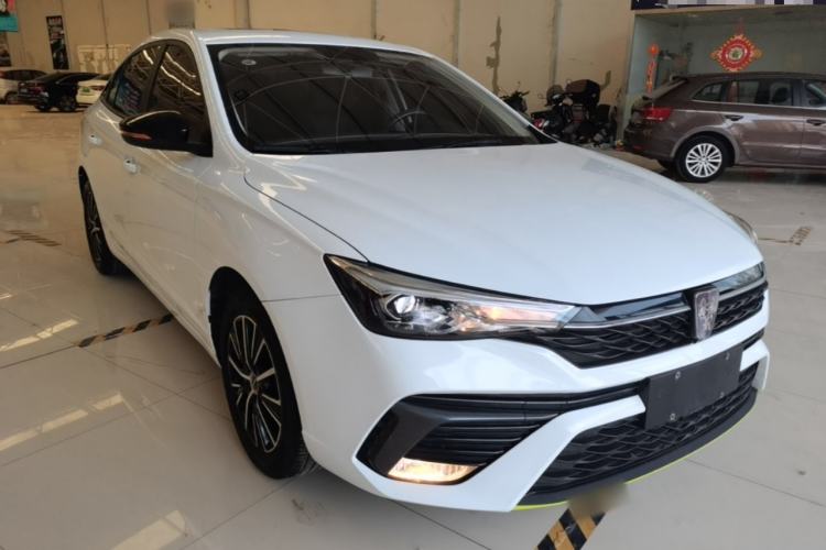 Used Roewe i5 2021 1.5L CVT Platinum Edition Front Right 45 Deg